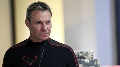 Supergirl Season 1 Episode 19 - Myriad