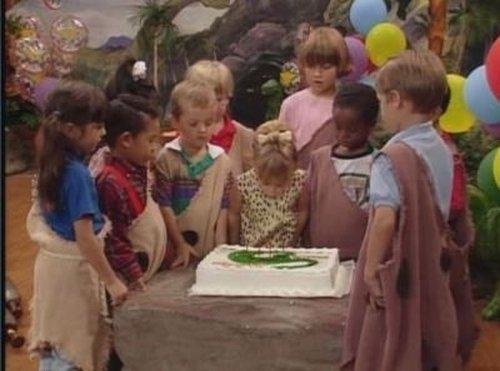 Full House Season 5 Episode 10 - Happy Birthday, Babies (2)