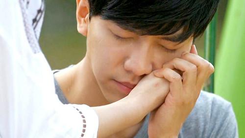 You Are All Surrounded Season 1 Episode 19 - A Desperate One Above a Flying One