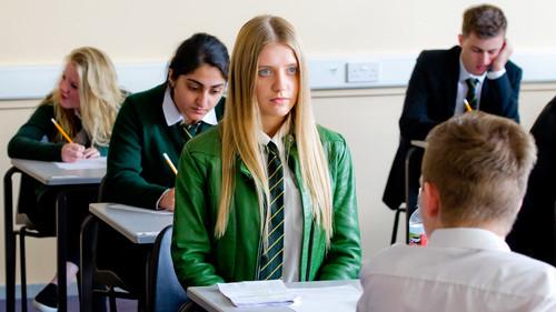 Eve Season 1 Episode 11 - IT Girl