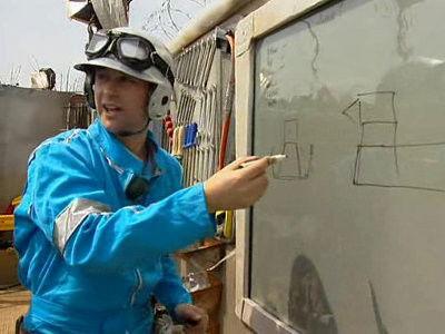 Scrapheap Challenge Season 2 Episode 4 - Land Yachts