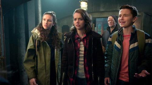 Hunter Street Season 2 Episode 15 - The Crown