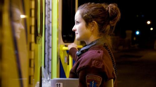 911 Season 1 Episode 15 - Episode 15