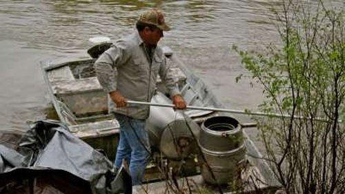 Moonshiners Season 3 Episode 10 - Moonshine War