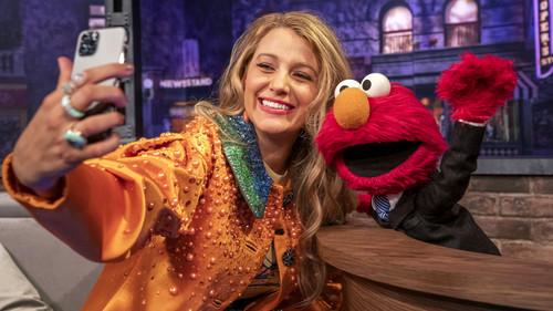 The Not-Too-Late Show with Elmo Season 1 Episode 7 - Blake Lively / Dan + Shay