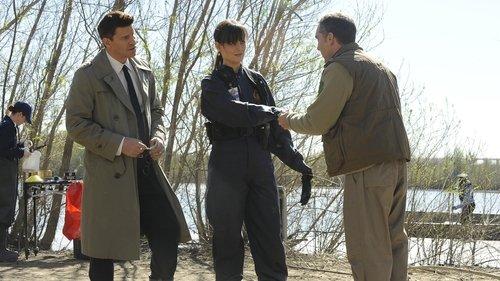 undefined Season 6 Episode 17 - The Feet on the Beach