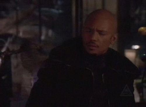 Earth: Final Conflict Season 2 Episode 20 - Heroes & Heartbreak