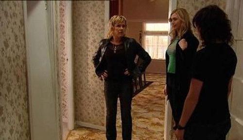 Outrageous Fortune Season 3 Episode 7 - I Dare Damnation