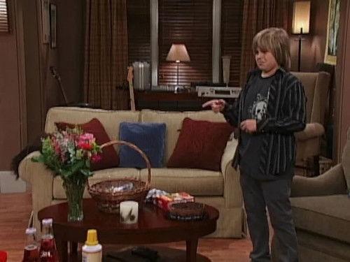 The Suite Life of Zack & Cody Season 3 Episode 15 - A Tale of Two Houses