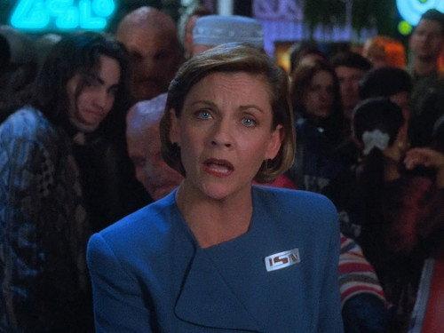 Babylon 5 Season 2 Episode 15 - And Now for a Word