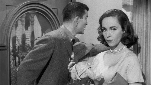 Perry Mason Season 4 Episode 9 - The Case of the Nine Dolls