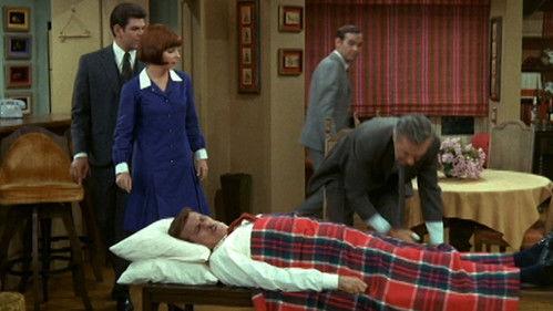 Good Morning World Season 1 Episode 15 - The Man Who Came to Din Din