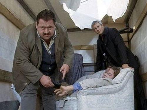 Die Rosenheim-Cops Season 4 Episode 12 - Umzug für eine Leiche