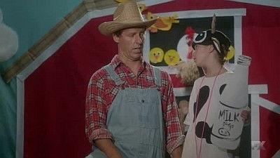 Married Season 2 Episode 13 - The Waiter