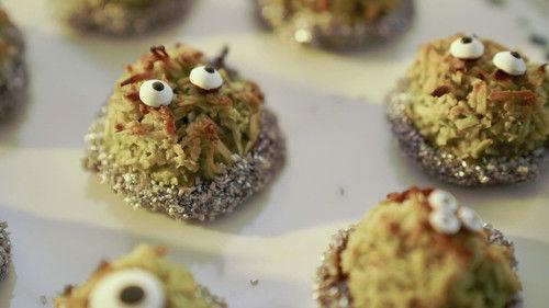 Girl Meets Farm Season 9 Episode 5 - Halloween Brunch Club