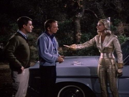My Favorite Martian Season 3 Episode 10 - Girl in the Flying Machine