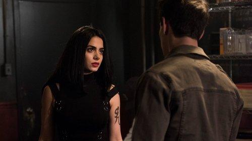Shadowhunters Season 3 Episode 6 - A Window into an Empty Room