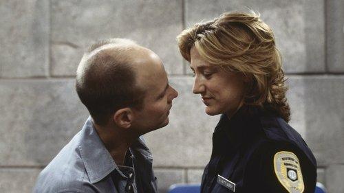 Oz Season 1 Episode 5 - Straight Life