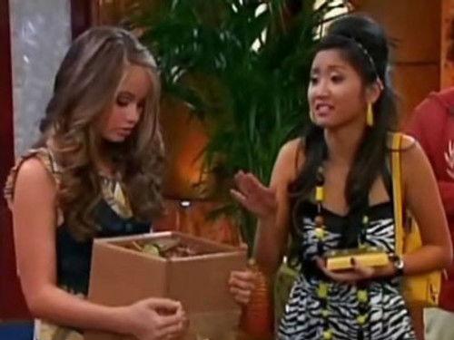 The Suite Life on Deck Season 1 Episode 19 - Mulch Ado About Nothing