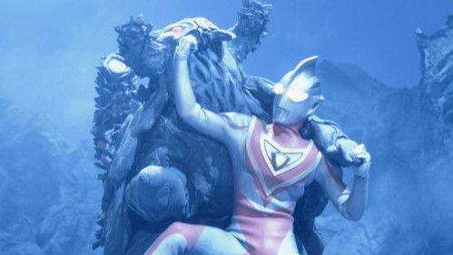 Ultraman Gaia Season 1 Episode 21 - The Sea of a Mysterious Light