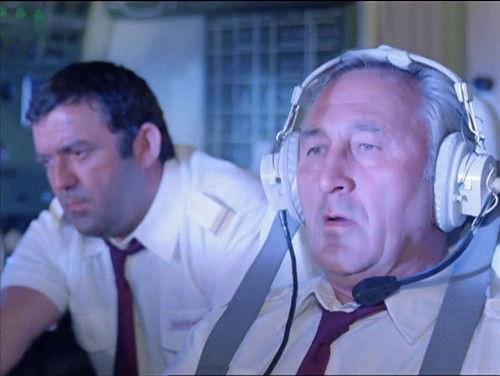 Treffpunkt Flughafen Season 1 Episode 2 - Heißer Tag in Cojimar (A hot day in Cojimar)