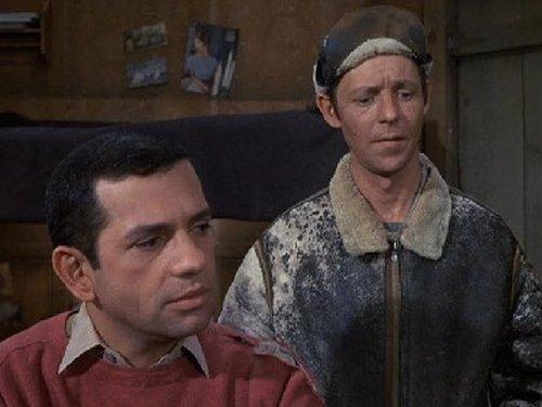 Hogan's Heroes Season 4 Episode 23 - The Witness