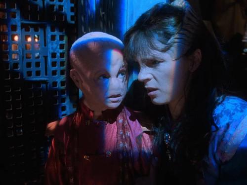 Babylon 5 Season 2 Episode 18 - Confessions and Lamentations