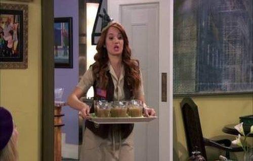 Jessie Season 2 Episode 17 - We Don't Need No Stinkin' Badges