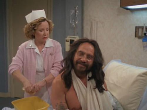 undefined Season 4 Episode 18 - Leo Loves Kitty