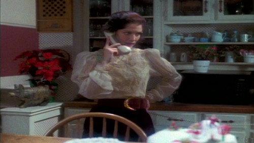 Sisters Season 2 Episode 11 - Eggnog