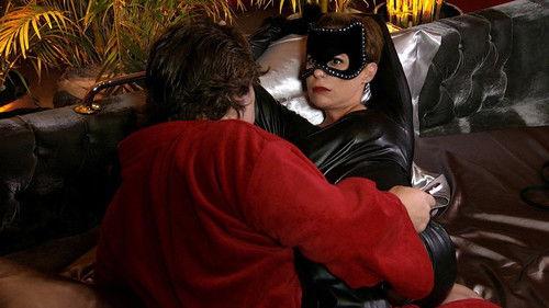 Tapas & Beijos Season 1 Episode 32 - Hotel fire makes newspaper headlines