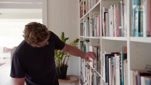 Who Do You Think You Are? Season 13 Episode 1 - Simon Baker