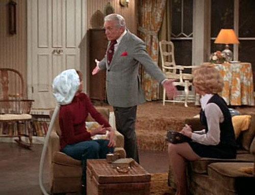 The Mary Tyler Moore Show Season 4 Episode 23 - Two Wrongs Don't Make a Writer
