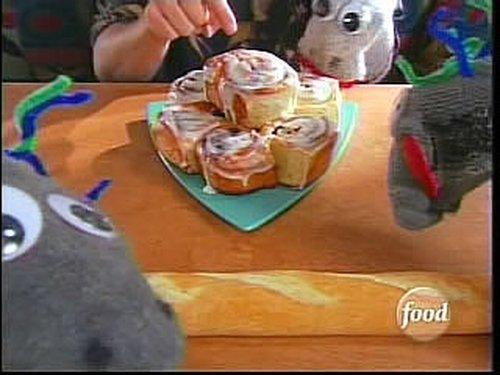 Good Eats Season 10 Episode 3 - House of the Rising Bun