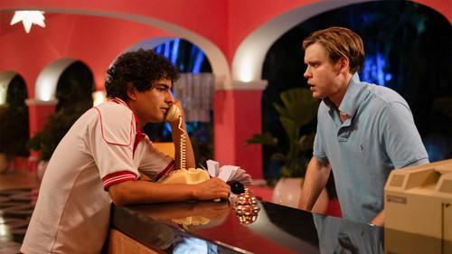 Acapulco Season 1 Episode 5 - All Night Long