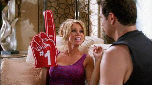 Suburgatory Season 2 Episode 4 - Foam Finger