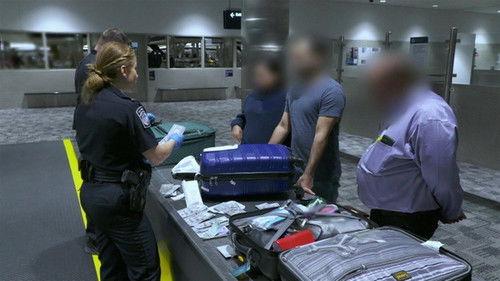 Border Security: America's Front Line Season 3 Episode 6 - Blowing Smoke