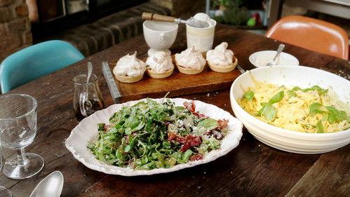 Jamie's 30-Minute Meals Season 2 Episode 12 - Wonky Summer Pasta