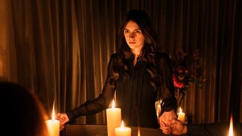 Background image for Séance