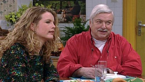 Oppassen!!! Season 10 Episode 13 - Een leugentje om bestwil