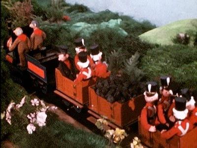 Background image for Binnie And Bessie