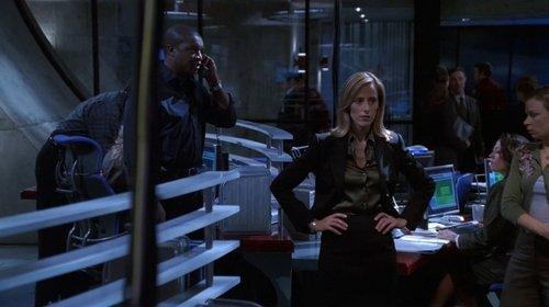 24 Season 5 Episode 10 - Day 5: 4:00 P.M.-5:00 P.M.