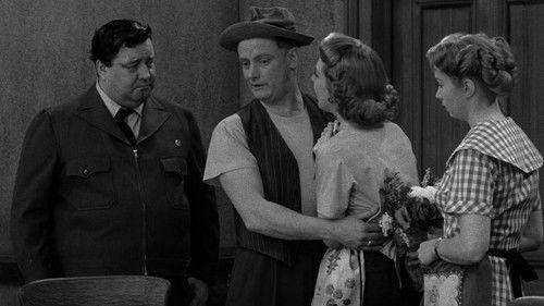 The Honeymooners Season 1 Episode 35 - Mind Your Own Business