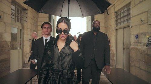 I Am Georgina Season 3 Episode 2 - Family Vacation