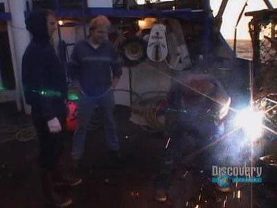 Deadliest Catch Season 2 Episode 5 - Friends and Rivals
