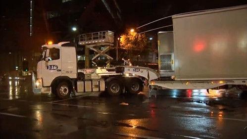 Outback Truckers Season 3 Episode 11 - Episode 11