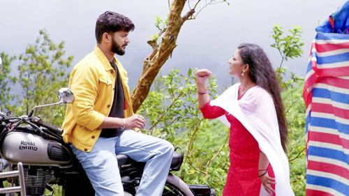 Ee Puzhayum Kadannu Season 1 Episode 8 - Kaveri Roasts Nivin!