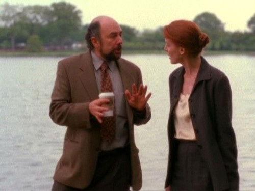 The West Wing Season 1 Episode 20 - Mandatory Minimums