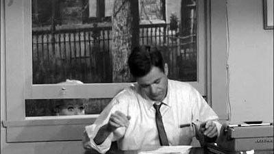 The Lucy Show Season 1 Episode 2 - Lucy Digs Up a Date