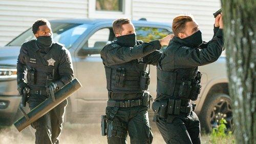 Chicago P.D. Season 8 Episode 1 - Fighting Ghosts